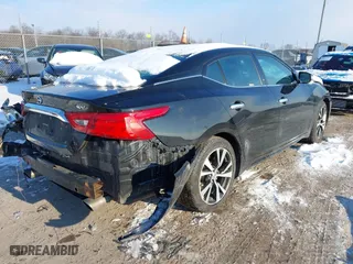 2018 Nissan Maxima SL with VIN 1N4AA6APXJC381054, listed as a IAAI auction lot 41400329 with 276,678 mi miles. Bid and sale history available at carsss.com. Image 4.
