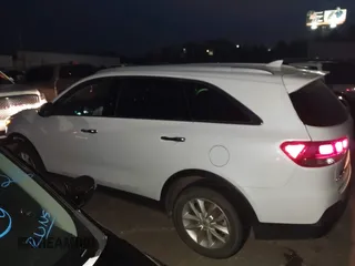 2018 Kia Sorento LX with VIN 5XYPG4A33JG346937, listed as a IAAI auction lot 40981792 with 80,590 mi miles. Bid and sale history available at carsss.com. Image 14.