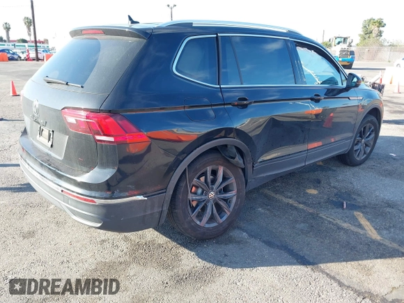 2022 Volkswagen Tiguan SE with VIN 3VV3B7AX5NM042455, listed as a IAAI auction lot 41848427 with 44,631 mi miles and . Bid and sale history available at DreamBid. Image 4.