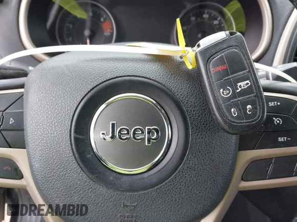 2017 Jeep Cherokee Limited with VIN 1C4PJLDB2HD231916, listed as a IAAI auction lot 41633365 with 112,256 mi miles. Bid and sale history available at carsss.com. Image 11.