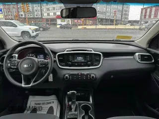 2016 Kia Sorento LX with VIN 5XYPGDA5XGG142632, listed as a Copart auction lot 54625695 with 146,966 mi miles and Clean Title. Bid and sale history available at carsss.com. Image 9.