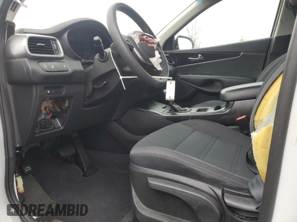 2019 Kia Sorento LX z VIN 5XYPGDA36KG458665, wystawiony jako Copart lot #51441815 z przebiegiem 60 637 mil mil oraz Czysty tytuł • Clean title. Historia ofert i sprzedaży dostępna na DreamBid. Obrazek 7.