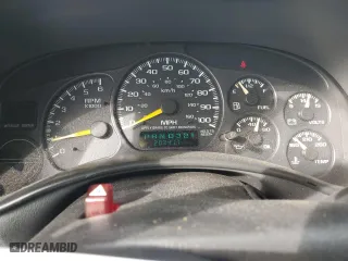 2000 Chevrolet Silverado 1500 with VIN 1GCEC14W1YZ175513, listed as a Copart auction lot 77171564 with 203,411 mi miles and Salvage Title. Bid and sale history available at carsss.com. Image 9.