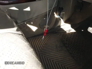 2000 Cadillac Escalade z VIN 1GYEK63R7YR226034, wystawiony jako IAAI lot #41224406 z przebiegiem 293 123 mil mil oraz . Historia ofert i sprzedaży dostępna na DreamBid. Obrazek 11.