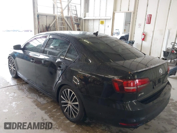 2016 Volkswagen Jetta Sport z VIN 3VWD17AJ0GM283938, wystawiony jako IAAI lot #41861923 z przebiegiem 118 418 mil mil oraz . Historia ofert i sprzedaży dostępna na DreamBid. Obrazek 3.