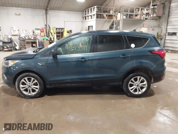 2019 Ford Escape SE z VIN 1FMCU9GD2KUA31904, wystawiony jako IAAI lot #41843341 z przebiegiem 125 605 mil mil oraz . Historia ofert i sprzedaży dostępna na DreamBid. Obrazek 14.