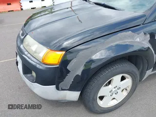 2004 Saturn VUE V6 z VIN 5GZCZ53434S815171, wystawiony jako IAAI lot #41784658 z przebiegiem 160 324 mil mil oraz . Historia ofert i sprzedaży dostępna na DreamBid. Obrazek 6.