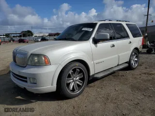 2005 Lincoln Navigator Luxury with VIN 5LMFU28535LJ19136, listed as a Copart auction lot 51378595 with 0 mi miles and Salvage Title. Bid and sale history available at carsss.com. Image 1.