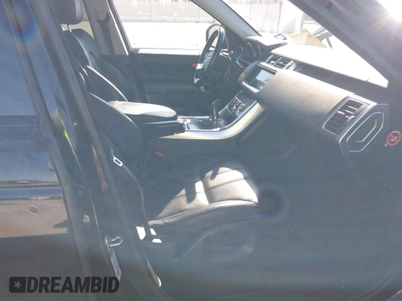 2017 Land Rover Range Rover Sport SE with VIN SALWG2FV8HA670351, listed as a IAAI auction lot 41379991 with 91,821 mi miles and . Bid and sale history available at DreamBid. Image 5.