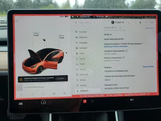 2019 Tesla Model 3 Mid Range z VIN 5YJ3E1EA2KF361787, wystawiony jako Copart lot #56059465 z przebiegiem 50 186 mil mil oraz Szkody całkowita. Historia ofert i sprzedaży dostępna na DreamBid. Obrazek 9.