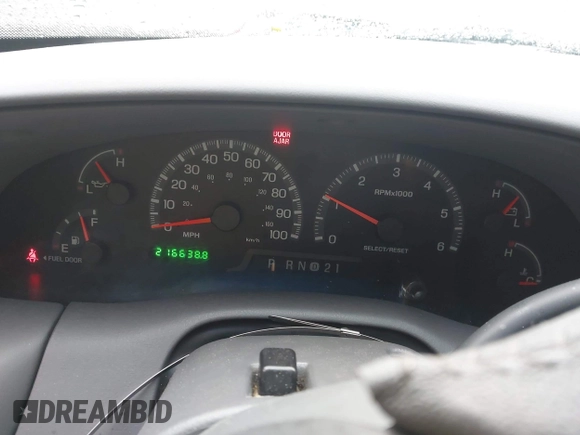 2000 Ford F-150 XL z VIN 1FTRX17L2YNB60131, wystawiony jako IAAI lot #42295537 z przebiegiem 216 638 mil mil oraz . Historia ofert i sprzedaży dostępna na DreamBid. Obrazek 7.