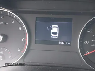 2021 Kia Forte LXS z VIN 3KPF24AD5ME375294, wystawiony jako IAAI lot #42152040 z przebiegiem 56 611 mil mil oraz . Historia ofert i sprzedaży dostępna na DreamBid. Obrazek 7.