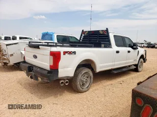 2018 Ford F-350 XL z VIN 1FT8W3BT3JEC94976, wystawiony jako Copart lot #57109615 z przebiegiem 149 143 mil mil oraz Czysty tytuł • Clean title. Historia ofert i sprzedaży dostępna na DreamBid. Obrazek 3.