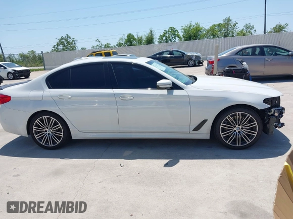 2019 BMW 5 Series 540i z VIN WBAJE5C56KWW20469, wystawiony jako IAAI lot #41947055 z przebiegiem 68 990 mil mil oraz . Historia ofert i sprzedaży dostępna na DreamBid. Obrazek 13.