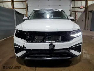2024 Volkswagen Tiguan SE with VIN 3VV3B7AX8RM030032, listed as a Copart auction lot 54578215 with 43,461 mi miles and Clean Title. Bid and sale history available at carsss.com. Image 5.