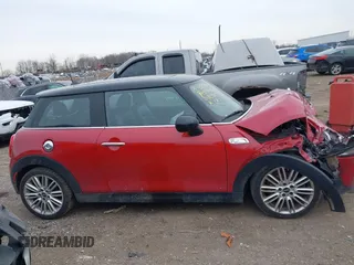 2014 MINI Hardtop S z VIN WMWXM7C50ET926341, wystawiony jako IAAI lot #41462159 z przebiegiem 95 993 mil mil oraz . Historia ofert i sprzedaży dostępna na DreamBid. Obrazek 13.