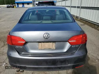 2013 Volkswagen Jetta SE z VIN 3VWDP7AJ8DM377012, wystawiony jako Copart lot #61083685 z przebiegiem 180 787 mil mil oraz Szkoda całkowita • Salvage title. Historia ofert i sprzedaży dostępna na DreamBid. Obrazek 6.
