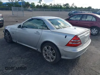 2004 Mercedes-Benz SLK-Class with VIN WDBKK49F44F298409, listed as a IAAI auction lot 41520249 with 135,503 mi miles. Bid and sale history available at carsss.com. Image 3.