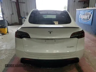 2022 Tesla Model Y Performance with VIN 7SAYGDEF9NF405370, listed as a Copart auction lot 43621095 with 52,292 mi miles and Salvage Title. Bid and sale history available at DreamBid. Image 6.