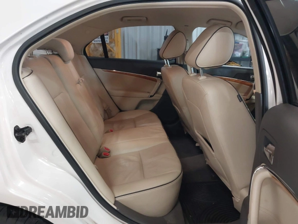 2011 Lincoln MKZ with VIN 3LNHL2GC9BR761467, listed as a IAAI auction lot 41939881 with 137,881 mi miles and . Bid and sale history available at DreamBid. Image 8.