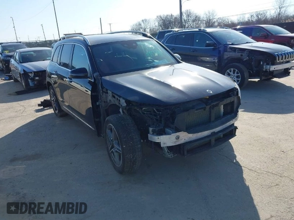 2021 Mercedes-Benz GLB 250 z VIN W1N4M4HB3MW107445, wystawiony jako IAAI lot #41747940 z przebiegiem 103 514 mil mil oraz . Historia ofert i sprzedaży dostępna na DreamBid. Obrazek 1.