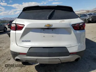 2020 Chevrolet Blazer LT z VIN 3GNKBCRS8LS702225, wystawiony jako Copart lot #55178455 z przebiegiem Nie podano mil oraz Szkoda całkowita • Salvage title. Historia ofert i sprzedaży dostępna na DreamBid. Obrazek 6.