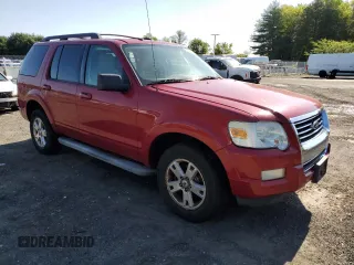 2010 Ford Explorer XLT z VIN 1FMEU7DEXAUA30671, wystawiony jako Copart lot #56351165 z przebiegiem 139 434 mil mil oraz Szkoda całkowita • Salvage title. Historia ofert i sprzedaży dostępna na DreamBid. Obrazek 4.