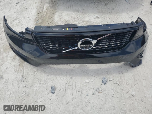2021 Volvo XC40 R-Design z VIN YV4AC2HM1M2470902, wystawiony jako Copart lot #54275595 z przebiegiem 33 536 mil mil oraz Szkoda całkowita • Salvage title. Historia ofert i sprzedaży dostępna na DreamBid. Obrazek 13.