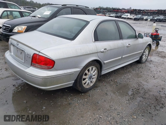 2003 Hyundai Sonata GLS with VIN KMHWF35H23A765892, listed as a IAAI auction lot 41744716 with 96,698 mi miles. Bid and sale history available at carsss.com. Image 4.