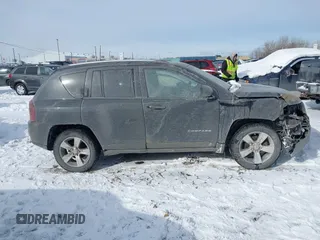 2017 Jeep Compass Latitude с VIN 1C4NJDEB9HD112059, выставлен на аукционе IAAI как лот 41424780 с пробегом 178 045 миль миль и . История ставок и продаж доступна на DreamBid. Изображение 13.