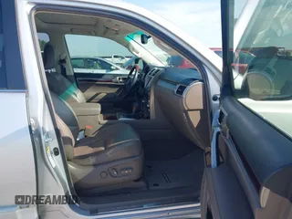 2015 Lexus GX 460 z VIN JTJBM7FX1F5103074, wystawiony jako IAAI lot #42119446 z przebiegiem 148 079 mil mil oraz . Historia ofert i sprzedaży dostępna na DreamBid. Obrazek 5.
