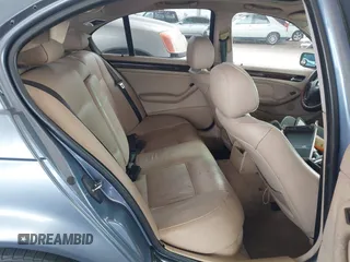 2001 BMW 3 Series 330i with VIN WBAAV53431FJ70608, listed as a IAAI auction lot 41897074 with 200,339 mi miles. Bid and sale history available at carsss.com. Image 8.