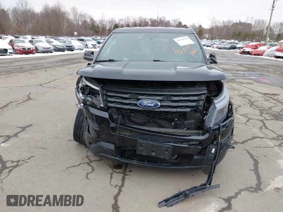 2017 Ford Police Interceptor Utility z VIN 1FM5K8AR6HGE15768, wystawiony jako IAAI lot #41561819 z przebiegiem 176 539 mil mil oraz . Historia ofert i sprzedaży dostępna na DreamBid. Obrazek 6.