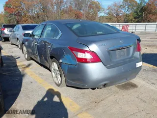 2010 Nissan Maxima 3.5 SV w/Premium Pkg with VIN 1N4AA5APXAC860116, listed as a IAAI auction lot 39738771 with 175,197 mi miles. Bid and sale history available at carsss.com. Image 3.