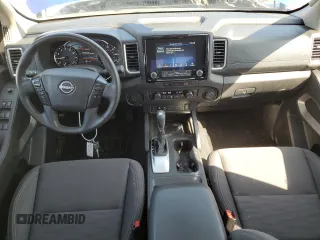 2024 Nissan Frontier SV z VIN 1N6ED1EJ7RN613344, wystawiony jako Copart lot #52987905 z przebiegiem 16 535 mil mil oraz Szkoda całkowita • Salvage title. Historia ofert i sprzedaży dostępna na DreamBid. Obrazek 8.