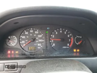 2000 Nissan Maxima GXE z VIN JN1CA31A8YT210913, wystawiony jako Copart lot #56272455 z przebiegiem 281 645 mil mil oraz Nie do naprawy • Non repairable. Historia ofert i sprzedaży dostępna na DreamBid. Obrazek 9.