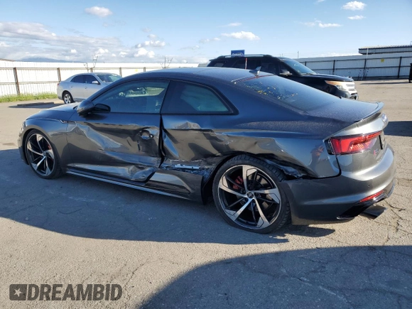 2018 Audi RS 5 z VIN WUAPWAF5XJA905267, wystawiony jako Copart lot #47817075 z przebiegiem 49 962 mil mil oraz Szkoda całkowita • Salvage title. Historia ofert i sprzedaży dostępna na DreamBid. Obrazek 2.