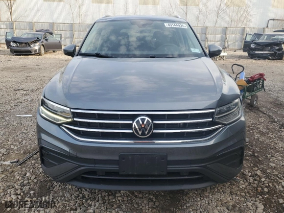 2022 Volkswagen Tiguan SE with VIN 3VV2B7AX4NM027151, listed as a Copart auction lot 49144925 with 87,749 mi miles and Salvage Title. Bid and sale history available at carsss.com. Image 5.
