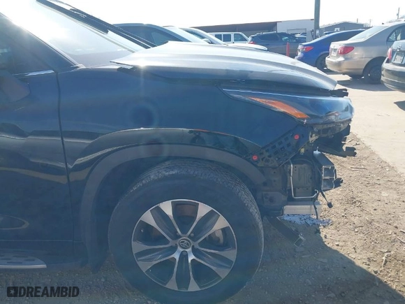 2023 Toyota Highlander L with VIN 5TDKDRAH5PS513192, listed as a IAAI auction lot 41672682 with 38,389 mi miles. Bid and sale history available at carsss.com. Image 19.