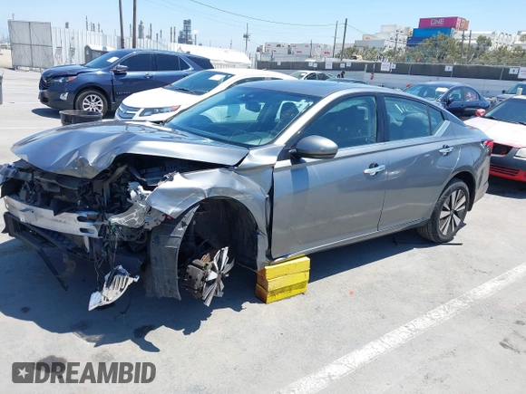 2020 Nissan Altima SV with VIN 1N4BL4DV6LC189839, listed as a IAAI auction lot 42617747 with 69,953 mi miles and . Bid and sale history available at DreamBid. Image 19.