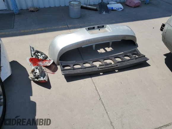 2002 Toyota Solara SE z VIN 2T1CF28P62C575561, wystawiony jako Copart lot #59748025 z przebiegiem 108 748 mil mil oraz Szkoda całkowita • Salvage title. Historia ofert i sprzedaży dostępna na DreamBid. Obrazek 12.