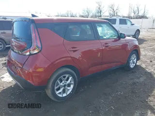 2024 Kia Soul S with VIN KNDJ23AU4R7919070, listed as a IAAI auction lot 41651670 with 3,816 mi miles and . Bid and sale history available at DreamBid. Image 4.