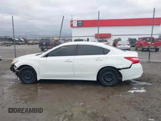 2017 Nissan Altima SR z VIN 1N4AL3AP9HC246828, wystawiony jako IAAI lot #41137292 z przebiegiem 132 851 mil mil oraz . Historia ofert i sprzedaży dostępna na DreamBid. Obrazek 14.