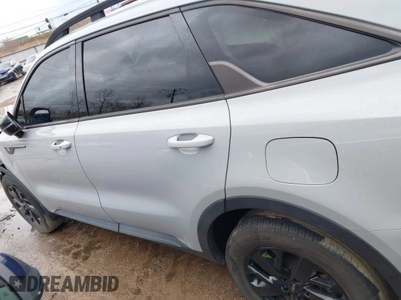 2022 Kia Sorento X-Line S with VIN 5XYRLDLC4NG125936, listed as a IAAI auction lot 41217535 with 32,988 mi miles. Bid and sale history available at carsss.com. Image 14.