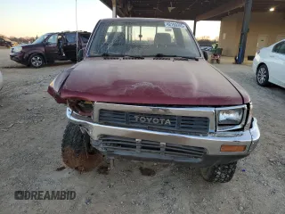 1991 Toyota Pickup DX z VIN JT4RN01P5M0011747, wystawiony jako Copart lot #42169245 z przebiegiem 204 202 mil mil oraz Szkoda całkowita • Salvage title. Historia ofert i sprzedaży dostępna na DreamBid. Obrazek 5.