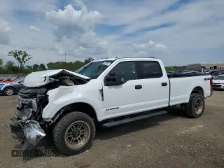 2022 Ford F-250 XL z VIN 1FT7W2BT6NEG42331, wystawiony jako Copart lot #56020965 z przebiegiem 59 056 mil mil oraz Szkoda całkowita • Salvage title. Historia ofert i sprzedaży dostępna na DreamBid. Obrazek 1.