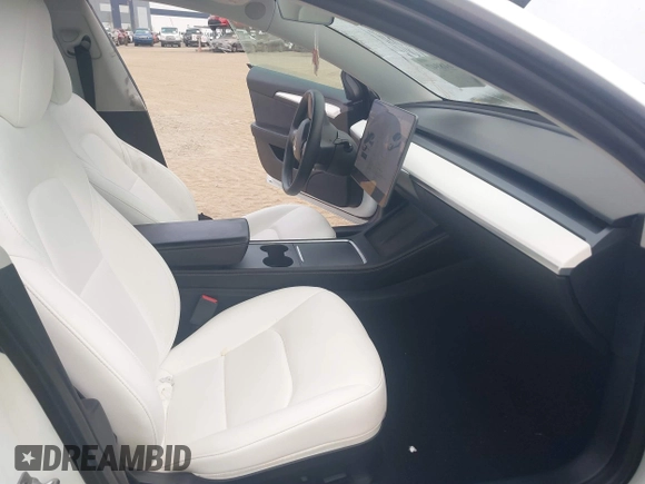 2022 Tesla Model 3 Long Range z VIN 5YJ3E1EB9NF115364, wystawiony jako IAAI lot #41618947 z przebiegiem 58 196 mil mil oraz . Historia ofert i sprzedaży dostępna na DreamBid. Obrazek 5.