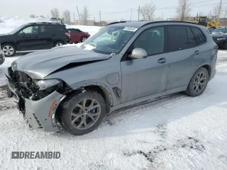 2024 BMW X5 xDrive50e with VIN 5UX43EU04R9W07266, listed as a Copart auction lot 47460445 with 0 mi miles and Salvage Title. Bid and sale history available at carsss.com. Image 1.