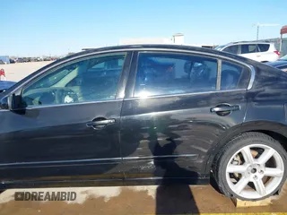 2010 Nissan Altima 2.5 S with VIN 1N4AL2AP5AN402870, listed as a IAAI auction lot 41409655 with 174,640 mi miles. Bid and sale history available at carsss.com. Image 13.