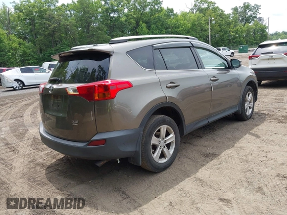 2013 Toyota RAV4 XLE z VIN 2T3RFREV8DW105935, wystawiony jako IAAI lot #42435221 z przebiegiem 272 202 mil mil oraz . Historia ofert i sprzedaży dostępna na DreamBid. Obrazek 4.